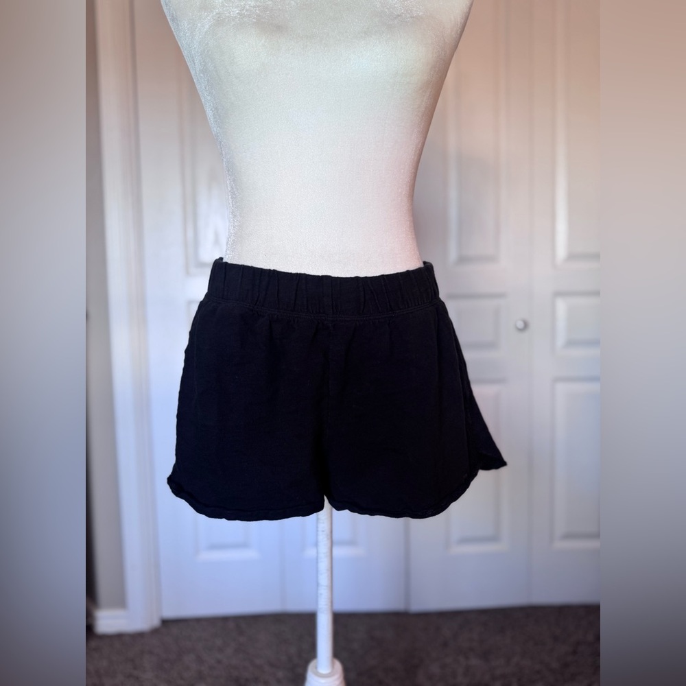 Victoria’s Secret PINK Shorts w/ Pockets size Large